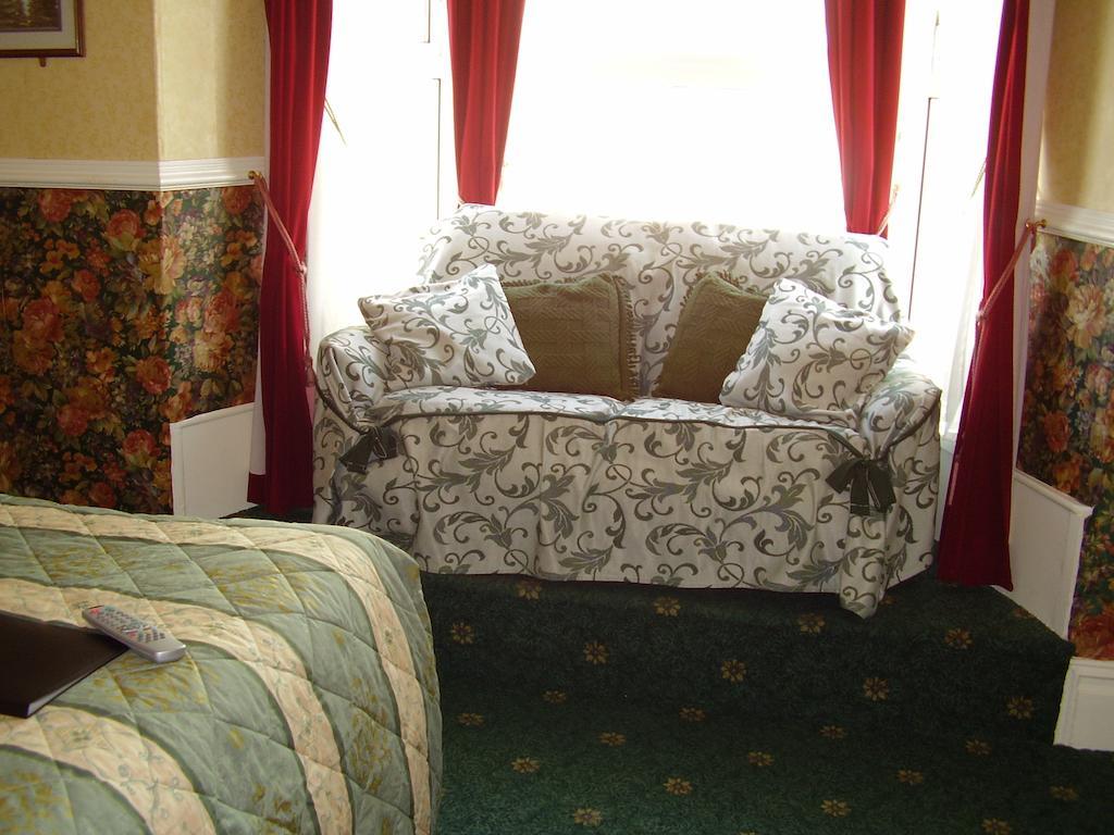 Weybourne Guest House Tenby Δωμάτιο φωτογραφία